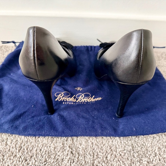 Brooks Brothers Black Heels - Picture 3 of 4